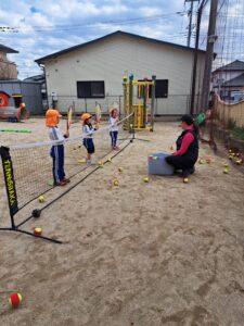 園児プログラム　運動　ボール遊び　幼稚園