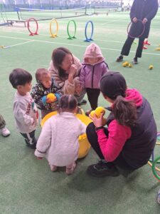 親子テニス教室　ボール遊び教室　０歳から参加可能