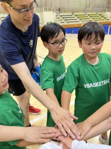 #バスケットボール#スクール#円陣#仲間#熱い#楽しい#小学生#男の子#女の子#初心者#経験者