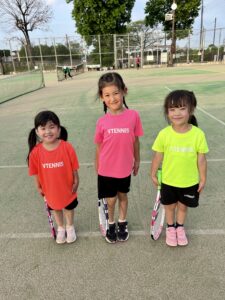 #テニス#仲間#友達#キッズ#幼稚園#子ども#VTENNIS#仲良し#チャレンジ